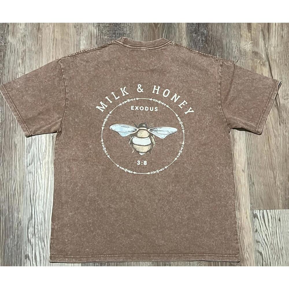 E#676-L-cotton 100%, super soft, super comfy, graphic tee